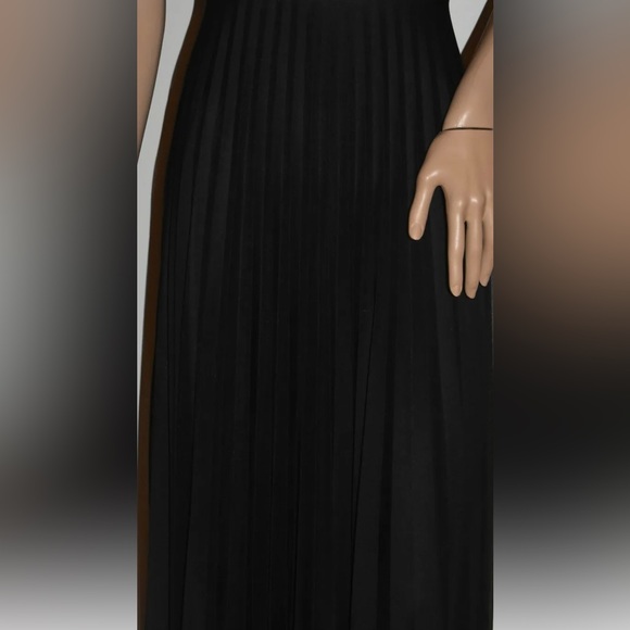 SPEECHLESS STRAPLESS BLACK PADDED GEMSTONE OPEN BACK PLEATED FORMAL DRESS - Picture 6 of 7